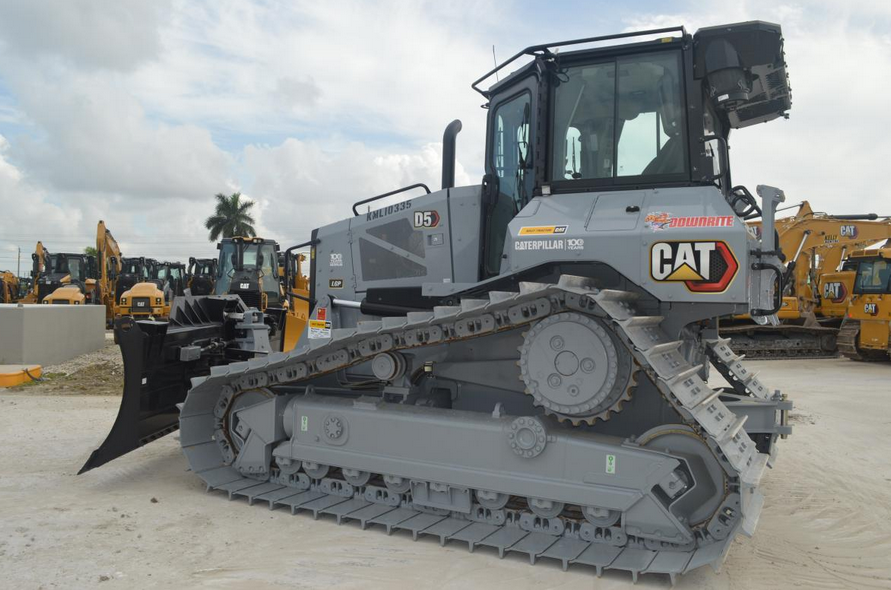 Downrite Engineering Puts Cat Centennial D5 to Work