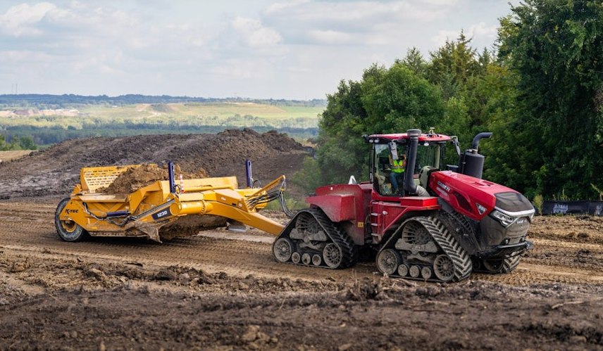 K-Tec Unveils New 1230 Scraper That's 10,000 Lbs. Lighter