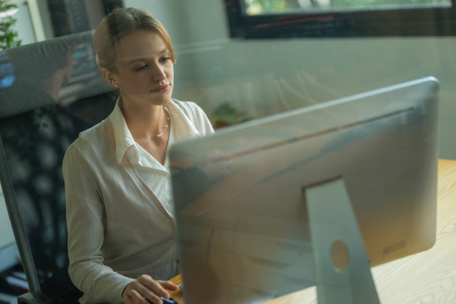 The Real Reason Your Non-Clinical Job Applications Aren't Working (And What Actually Does)
