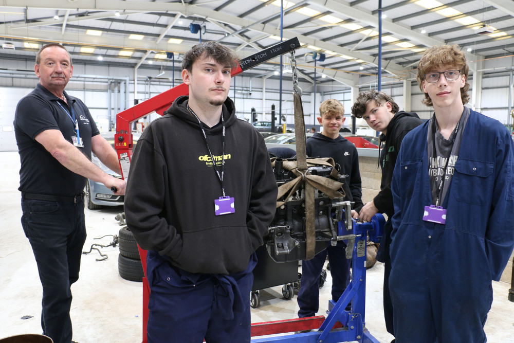 West Nottinghamshire College opens cutting-edge motor vehicle campus