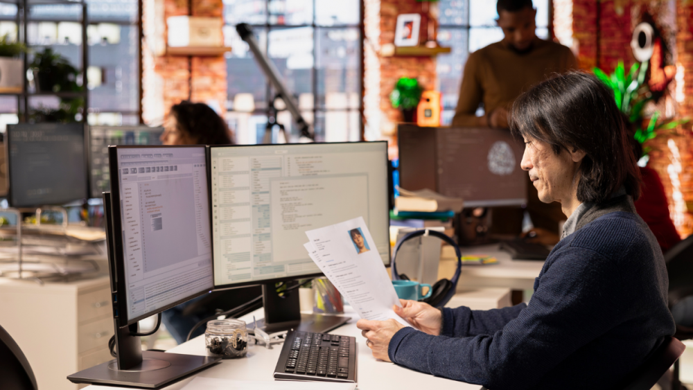 What Hiring Managers Notice First on a Paid Media CV