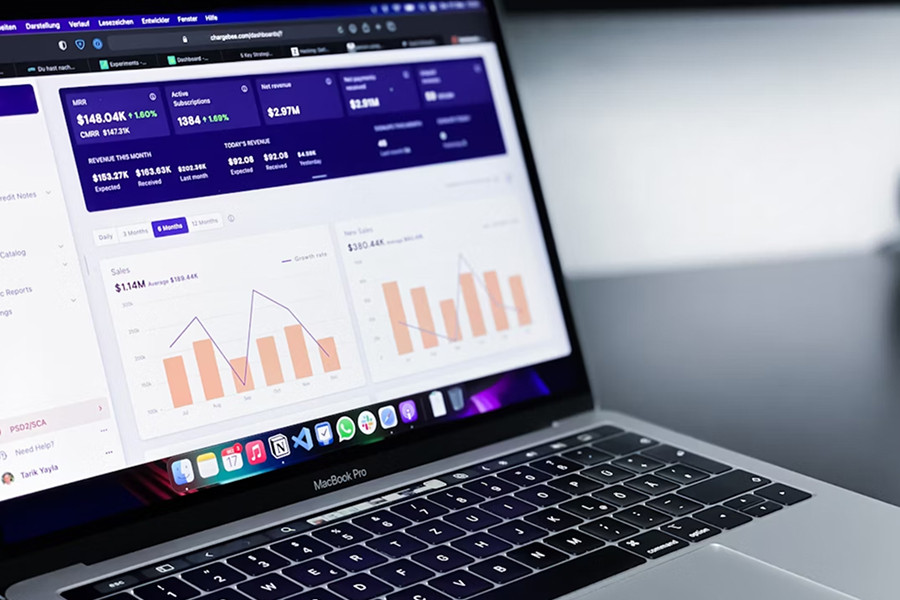 Cómo medir el rendimiento en equipos remotos: KPIs y OKRs