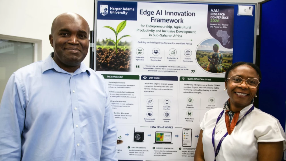 Engineering lecturer presents AI innovation research