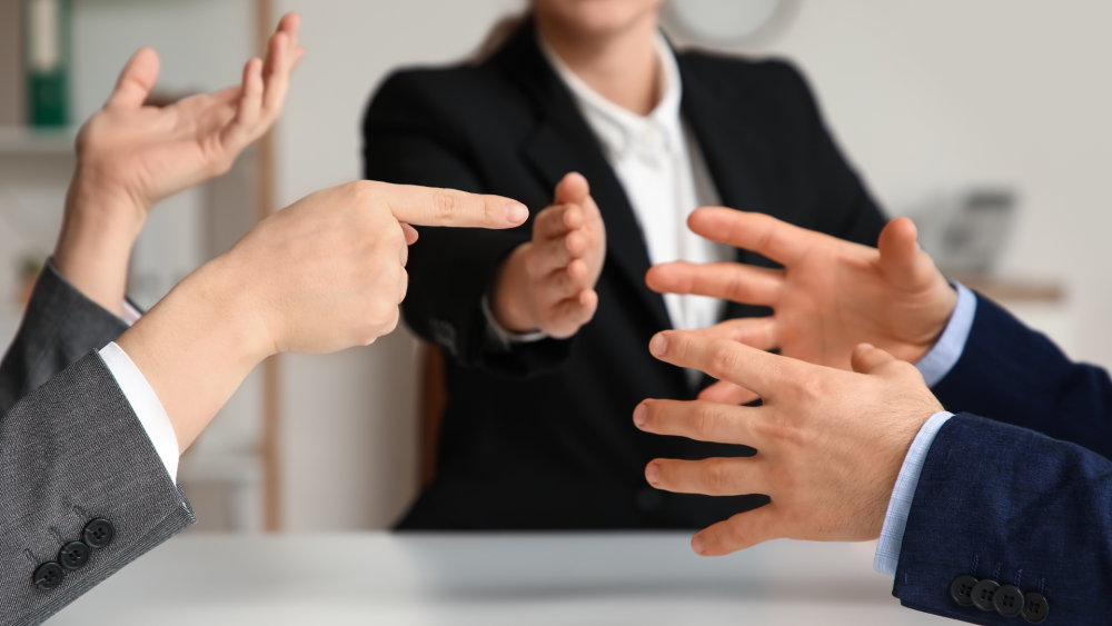 Einwandbehandlung im Außendienst: souverän reagieren statt sofort überzeugen wollen