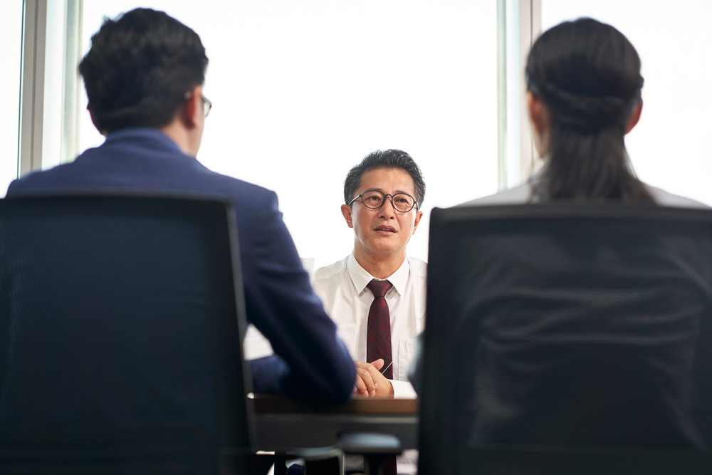 ประกาศงานรับอายุไม่เกิน 35 ปี แต่เราอายุ 40–50 ปี ยังควรสมัครไหม?