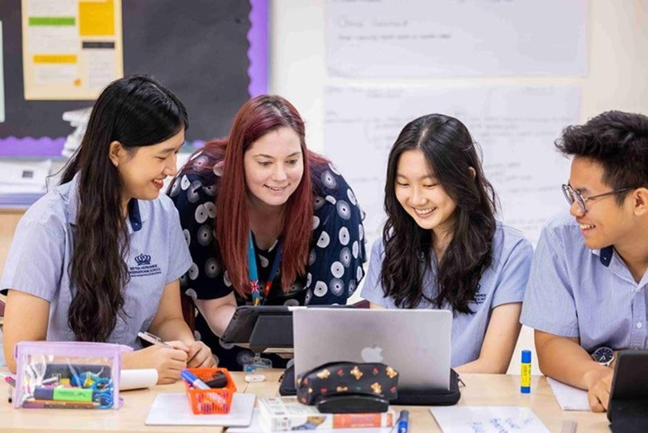 5 Reasons to Work in an International School