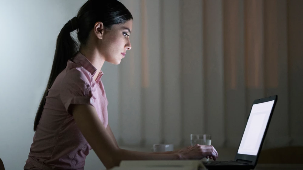 When Working Late Stops Working: A Fresh Look at Overtime and Burnout