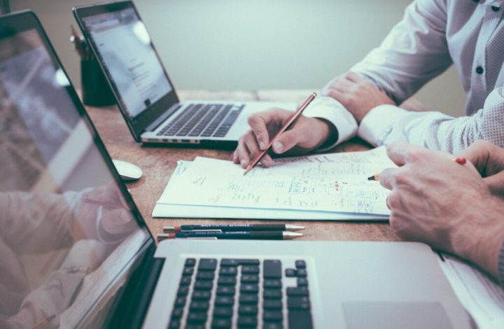 Rédiger une offre d’emploi irrésistible dans le smart building : 12 conseils pour attirer les bons talents