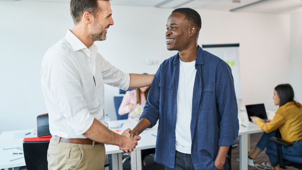 Onboarding im Außendienst: Warum neue Vertriebler oft in den ersten 90 Tagen scheitern und wie Sie das verhindern