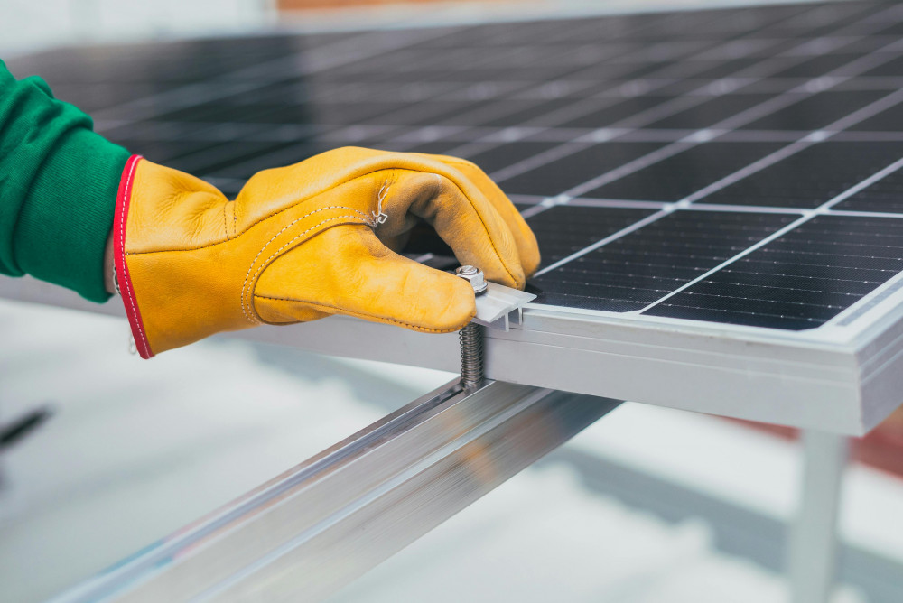 6 Highly-Rated Employers in Solar That Show The Pay In Job Posts