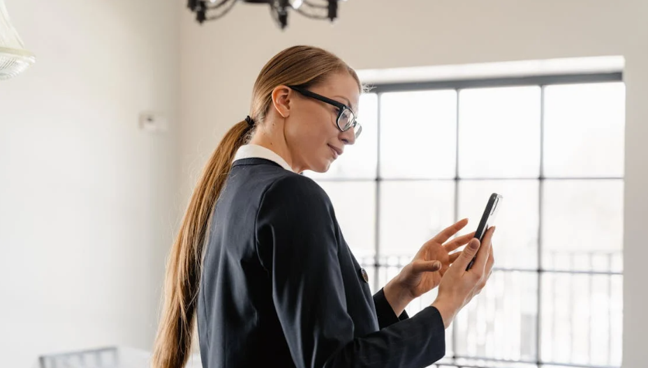 High Demand, Low Recognition: Your Path to a Career in Building Materials: In an Era of Underemployment, Find Stability and Opportunity in an Industry that's Hiring