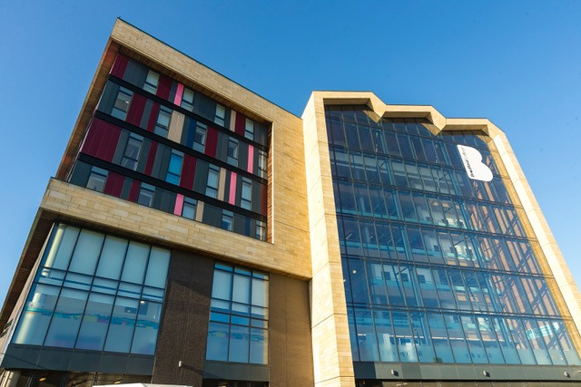 Bradford College Pays Tribute to Alumnus David Hockney