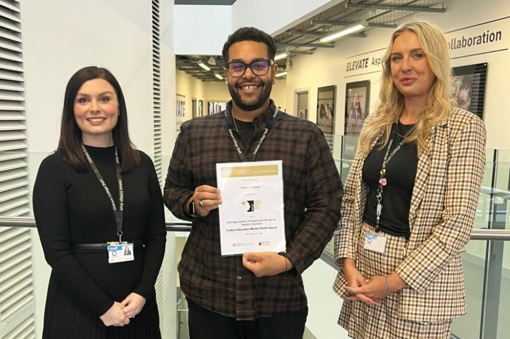 Oldham College receives Mental Health in Education award