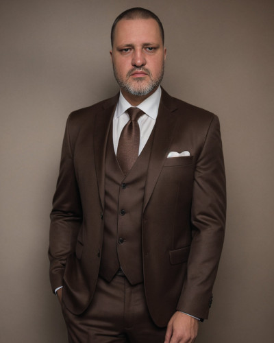 Leonardo C.