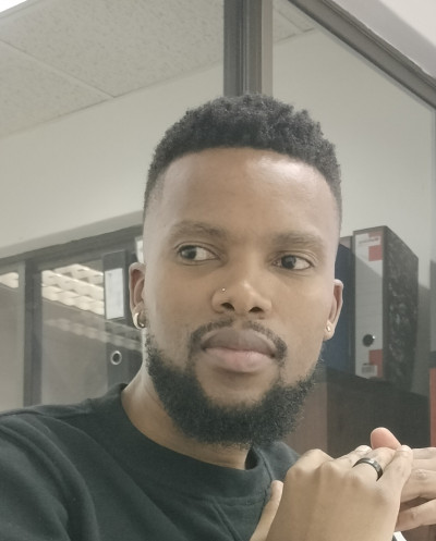 Khayalami Hlabangane