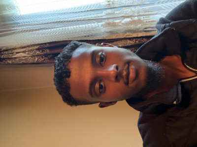 Yonis H.