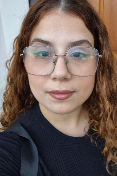 Julia G.