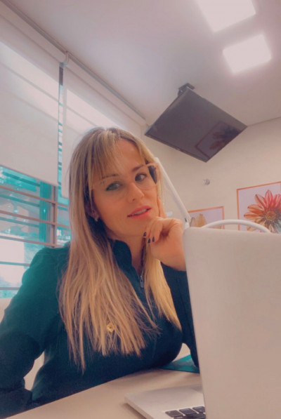 Ana Paula Rodrigues Goes Resmini