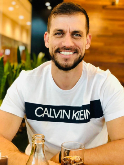 DOUGLAS ROBERTO DE OLIVEIRA O.