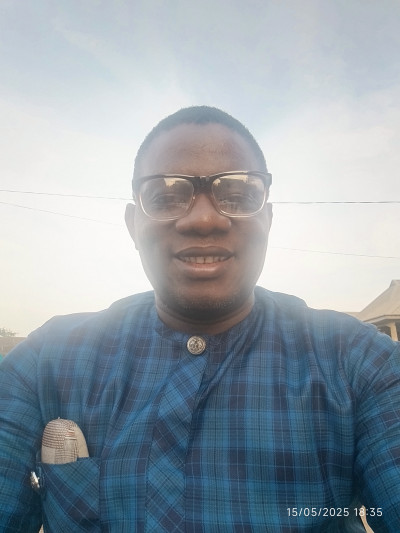 Kamoru Olowofela
