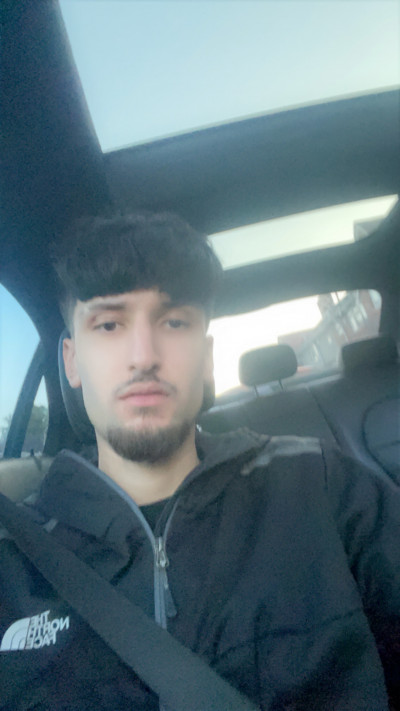 Esa Shiraz